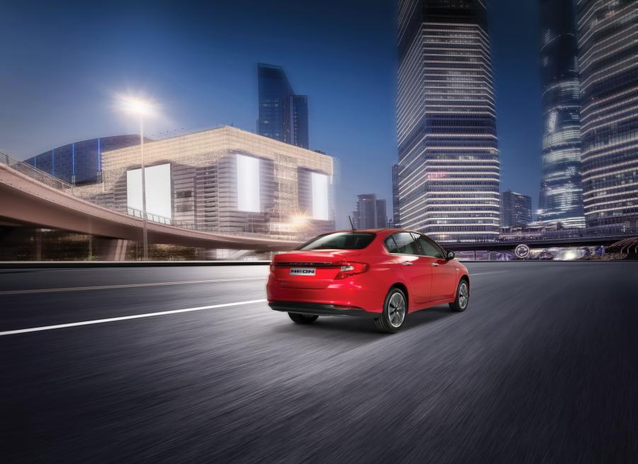 Dodge Neon 2016 года  (UAE) (фото 13 из 14)